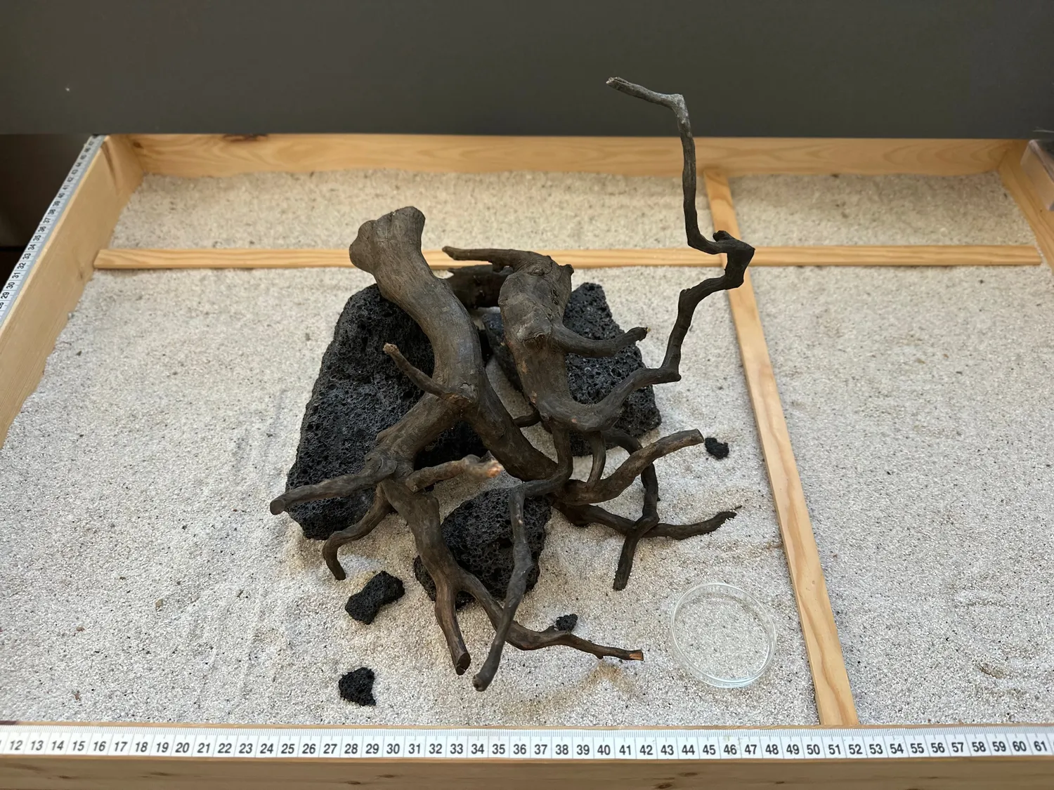 Garnelen TV Hardscape Set 2 hardscape svart lava